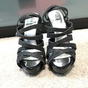 Pump Heel Platform Toe Black Glitter Strappy